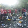 Горы мусора и бутылки в фонтане: обратная сторона Лиги чемпионов в Киеве