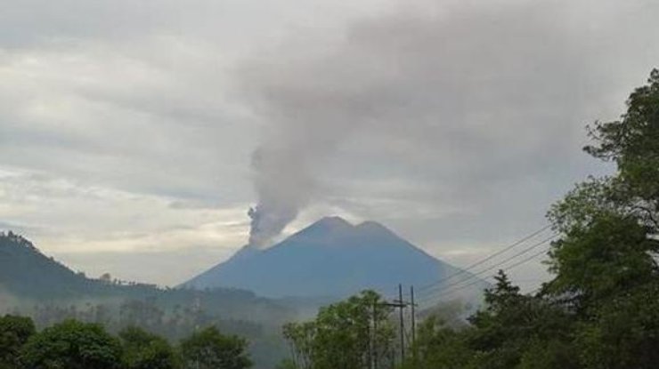 Извержение вулкана унесло уже более 120 жизней