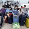 Украинцы более 12 часов не могут вылететь из Милана