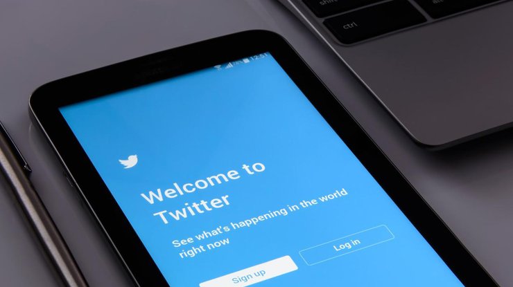Руководство соцсети Twitter решило ввести процедуру обязательного подтверждения аккаунтов