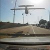 В США на автостраде самолет совершил экстренную посадку (видео)