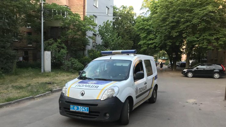 В Киеве жители многоэтажки игнорировали труп мужчины
