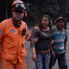 Вулкан в Гватемале продолжает убивать людей (видео)
