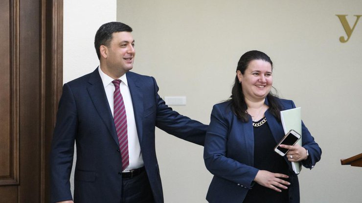 Оксану Маркарову единогласно назначили решением правительства. Фото: Twitter Владимира Гройсмана