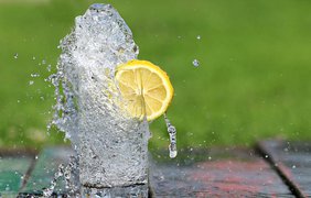 Как правильно пить воду летом