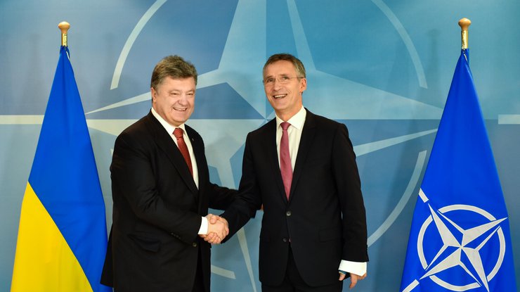 Петр Порошенко совершит визит по приглашению генерального секретаря НАТО Йенса Столтенберга. Фото: 112.ua