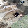 В Чернигове нашли древнее семиэтажное кладбище (фото)