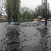 Летний ливень затопил улицы Киева (видео)