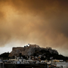 Акрополь в дыму: в Греции начался масштабный лесной пожар (видео)