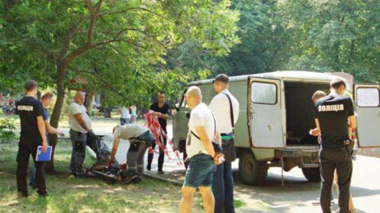 Мужчина скончался и прохожие вызвали полицию. Фото: odessa.net.ua