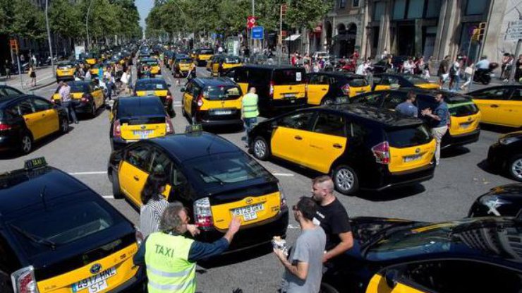 Забастовка таксистов в Барселоне