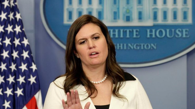 Пресс-секретарь Белого дома Сара Сандерс озвучила позицию. Фото: REUTERS/Kevin Lamarque