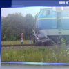 На Київщині потяг протаранив легковий автомобіль