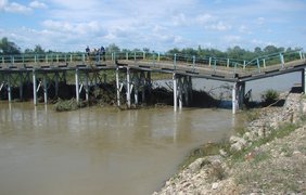 В Ивано-Франковской области обрушился мост