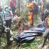 В Индонезии разбился пропавший пассажирский самолет: чудом выжил только ребенок