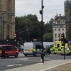 Автомобиль протаранил британский парламент