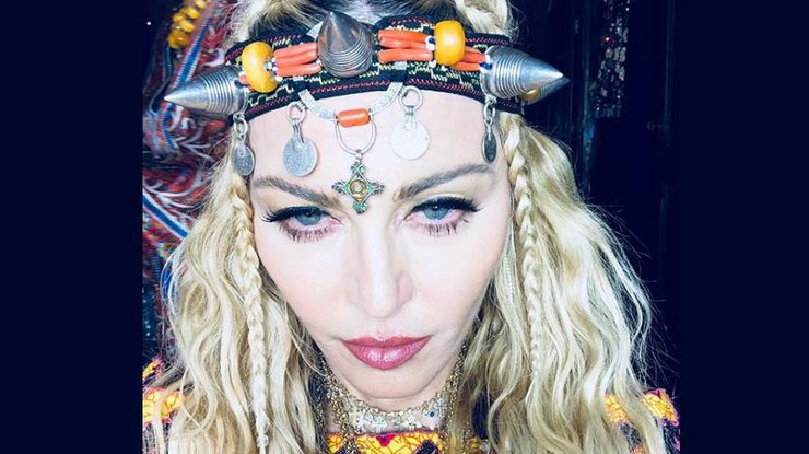 Мадонна предстала в образе "королевы шоубиза". Фото: "Инстаграм" певицы