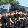 Города Украины будут патрулировать бронегруппы с автоматами