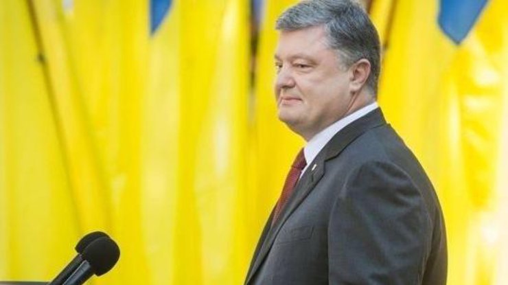 Президент выступил в День государственного флага Украины