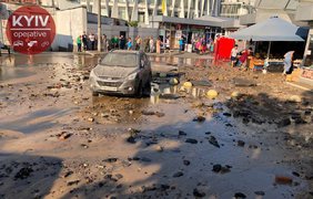 В Киеве взорвалась труба с горячим водоснабжением