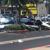 В США самолет упал на автостоянку (фото)