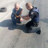 Жестокие шутки: в центре Днепра мужчине дали гранату без чеки