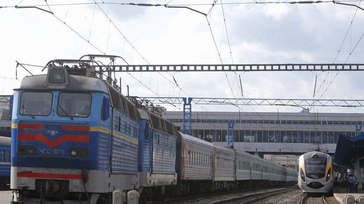 Власти Украины готовятся запретить железнодорожное сообщение с Россией. Илл.: УНИАН