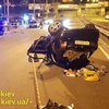 Только исполнилось 30: возле метро киевлянина "разорвало" его авто (фото)