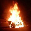 В Киеве из-за гонок с полицией полностью сгорел Mercedes (фото)