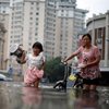 В Китае из-за масштабного наводнения гибнут люди