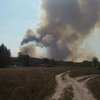Под Харьковом снова вспыхнул масштабный пожар (видео)