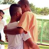 Школьник во время экскурсии случайно встретил отца в тюрьме (фото)
