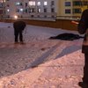 В Киеве на глазах у родителей парень выпал из 24 этажа (фото)