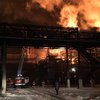 На Прикарпатье горит завод по производству химикатов (видео)