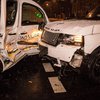 В Киеве Range Rover врезался в полицейский автомобиль (фото)