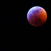 Над Землей взошла "кровавая" луна (фото)
