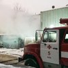 В Киеве масштабный пожар охватил завод (видео)