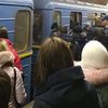 В киевском метро мужчина провалился между вагонами 