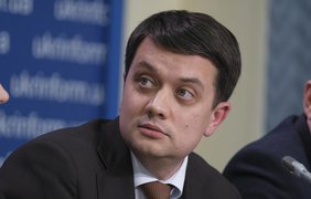 Разумков подтвердил свою отставку с поста главы партии "Слуга народа" 