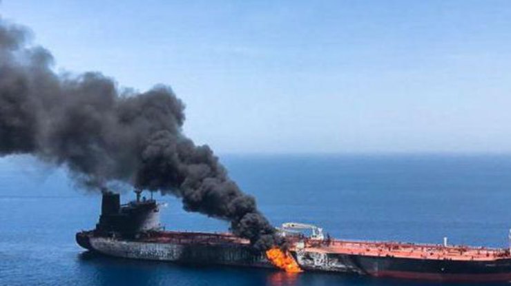 У берегов Саудовской Аравии атаковали иранский танкер / Фото: bbc