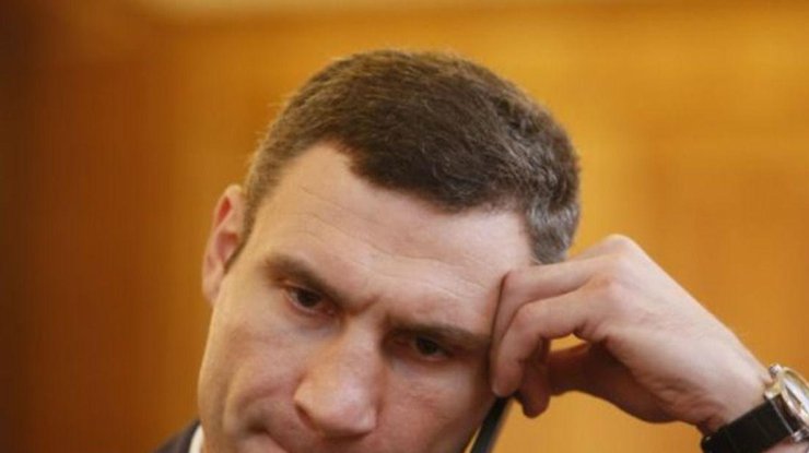 Виталий Кличко вылез на крышу / Фото: ua.news