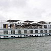 На Дунае столкнулись пассажирский лайнер и грузовое судно (фото)