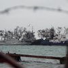 Захваченные украинские корабли вывели из Керчи