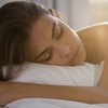 Почему опасно спать при свете