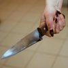 В Одессе разъяренная женщина воткнула супругу нож в грудь 