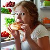 Как перестать есть на ночь: советы диетологов 