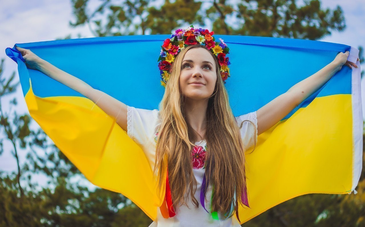 попадают украинки фото в мире школы нина решила