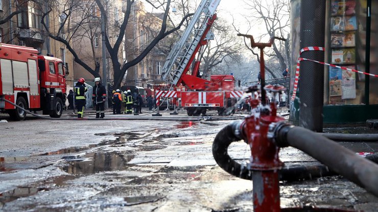 Пожар в Одессе/ Фото: Думская 