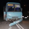 ДТП в Киеве: автобус с пассажирами влетел в Mazda C-X5