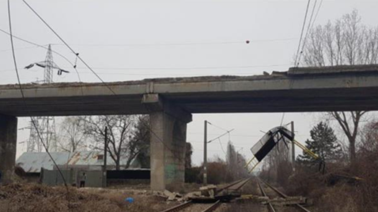 Фото: обрушился мост в Румынии 